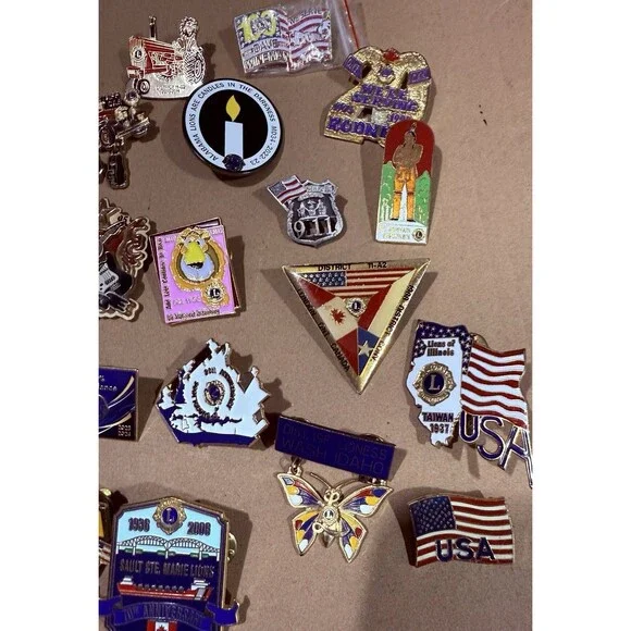 Lot 22 LIONS CLUB INTERNATIONAL Pins Various Locations Including Australia - Picture 3 of 10